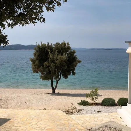 Buqez Sunset 64 Ferienhaus *