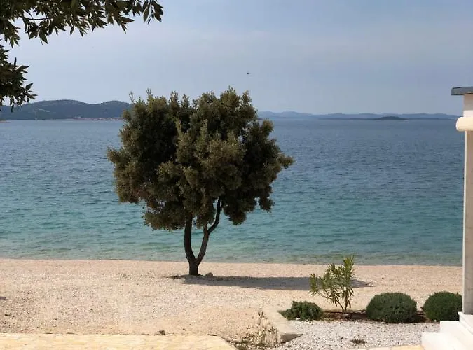 Buqez Sunset 64 度假居 *