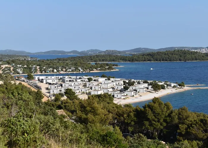 Buqez Sunset 64 度假居 *