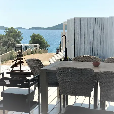 Buqez Sunset 64 * דראגה